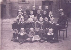 Foto 8 - Dorfschule 1919